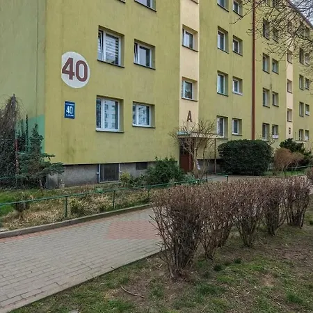 Cosy With Balcony In By Renters Lägenhet