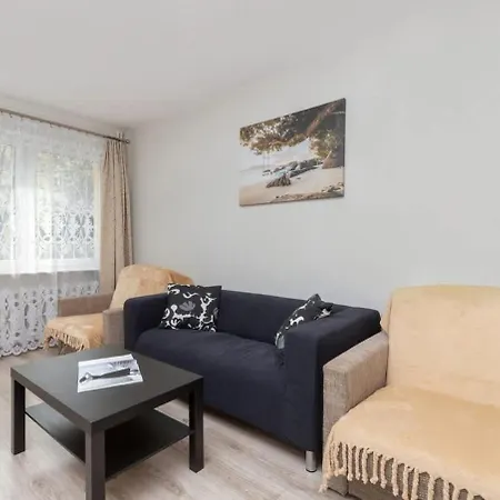 Lägenhet Cosy With Balcony In By Renters Gdańsk
