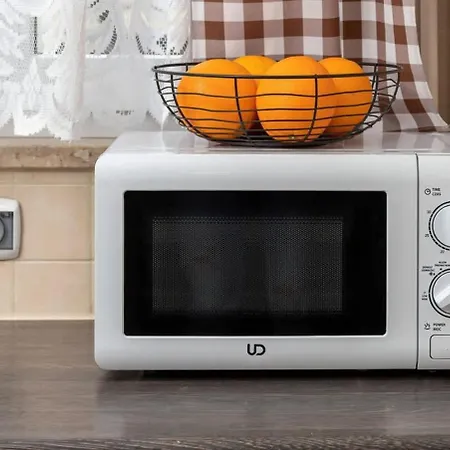 Cosy With Balcony In By Renters Appartamento *